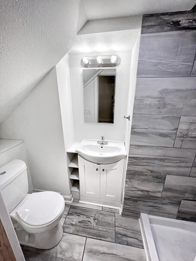 Foto del edificio - 240 Main St