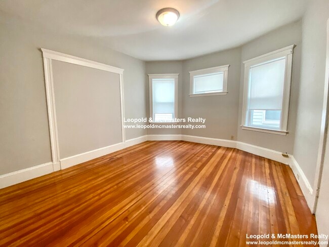 Foto del edificio - 19 Roseclair St