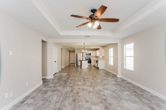 Foto del edificio - 8963 Oakwood Park