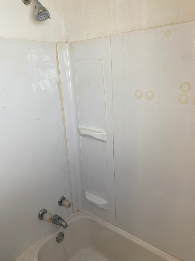 Building Photo - 416 Walnut St