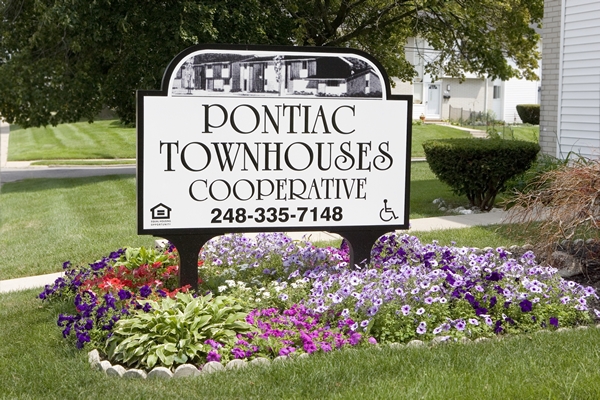 Primary Photo - Pontiac Townhomes Cooperative