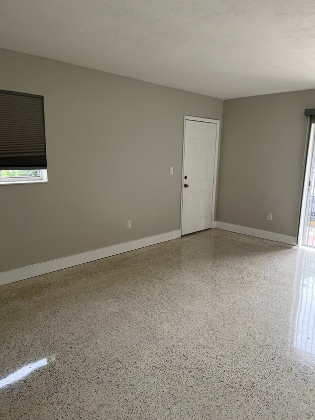 Primary Photo - 454 Grand Canal Dr