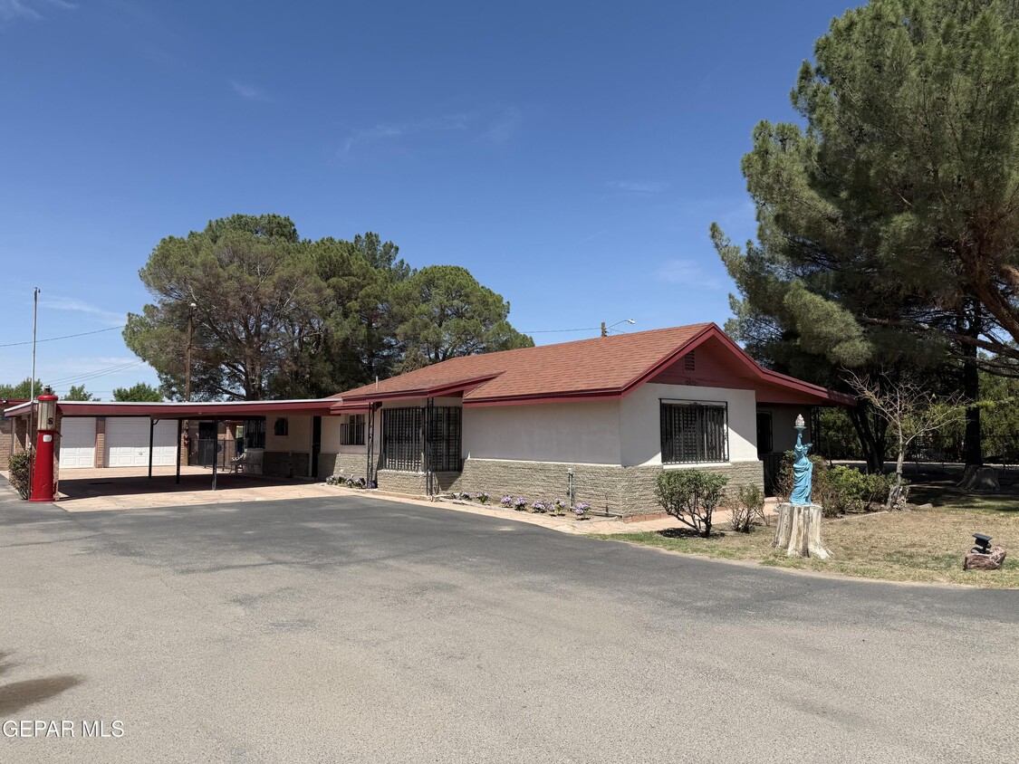 Foto principal - 10650 Socorro Rd