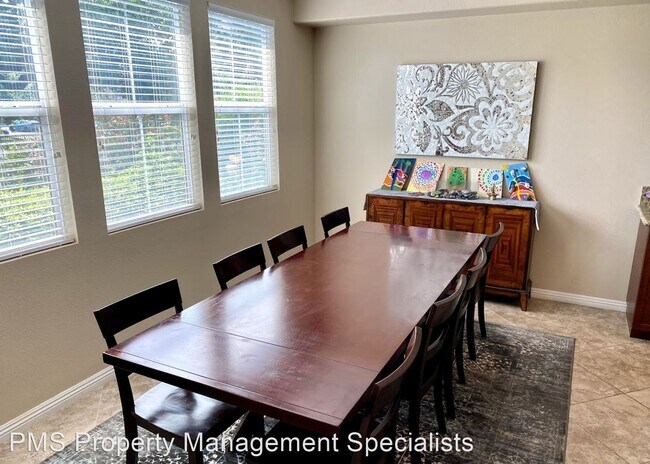 Building Photo - 3 br, 2.5 bath House - 1538 Silver Shadow Dr