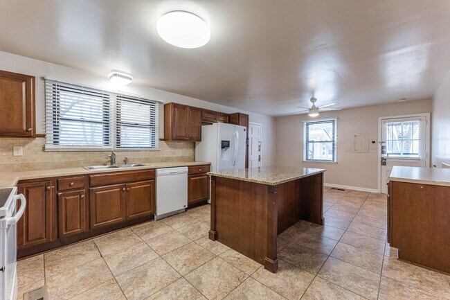 Building Photo - 5154 Almaville Rd