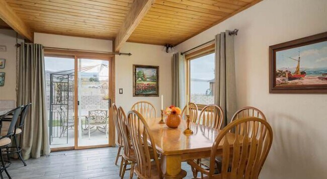 Foto del edificio - Perfect Tranquility on over 2 acres