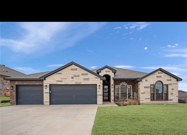 Building Photo - 8401 Preserve Trl