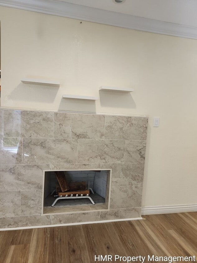 Foto principal - MOVE IN SPECIAL - Charming Single-Story Home