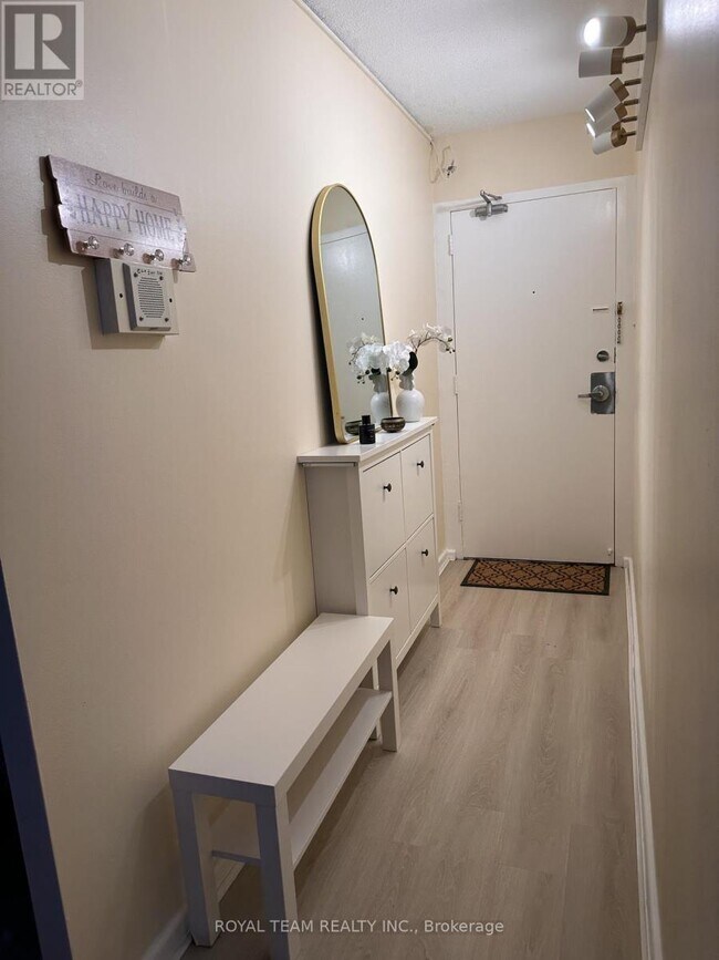 Building Photo - 735 Don Mills Rd.