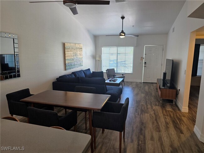 Foto del edificio - 4940 Cougar Ct S