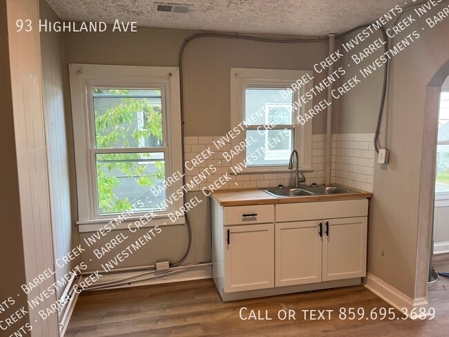 Building Photo - 93 Highland Ave