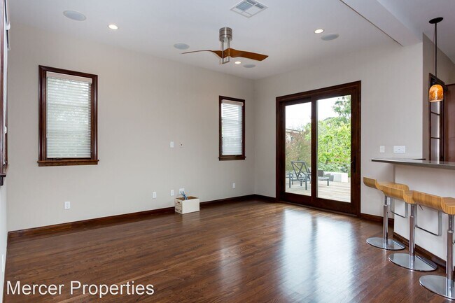 Building Photo - 5 br, 4 bath House - 3749 Elliott St.