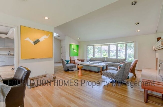 Building Photo - 65 Green Valley Ct