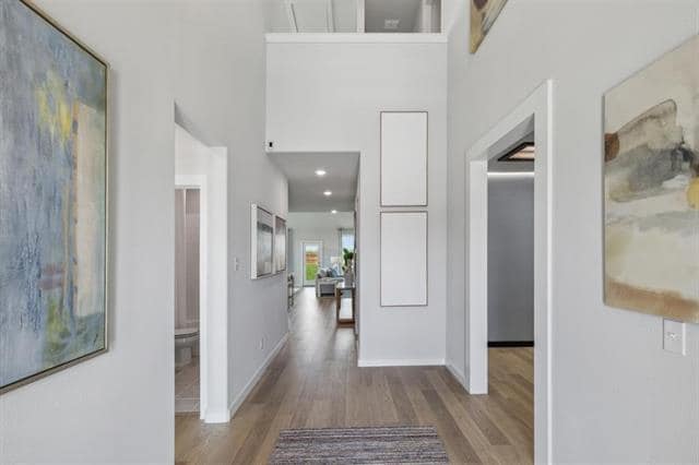 Building Photo - 4700 Sandburg St