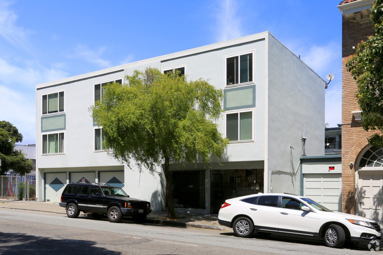 Building Photo - 1350 Golden Gate Ave