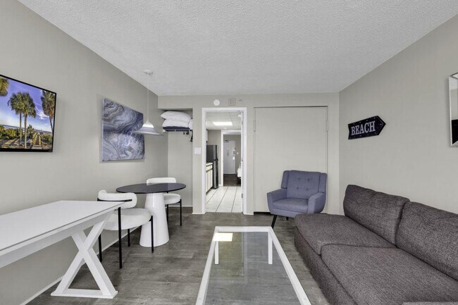Building Photo - 2300 N Ocean Blvd