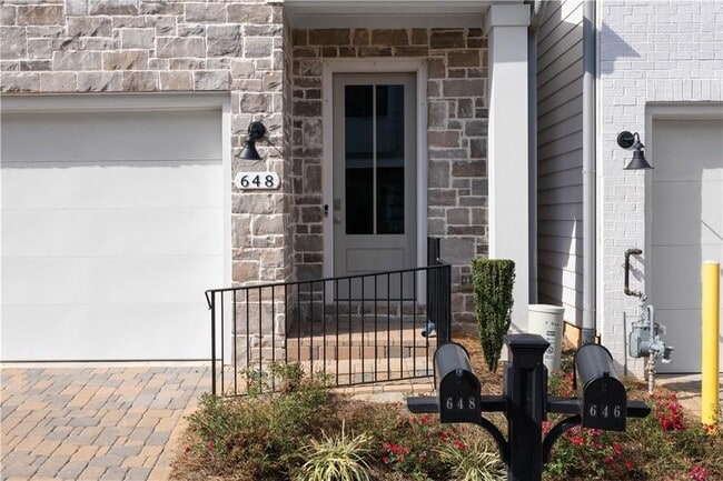 Foto del edificio - 648 Stickley Oak Way