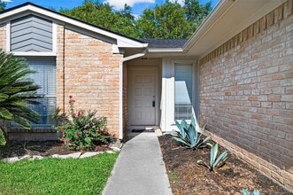 Building Photo - 802 Cascade Creek Dr