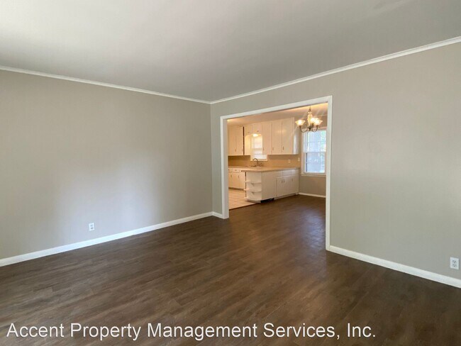 Building Photo - 3 br, 1 bath House - 2605 E. 55th Place