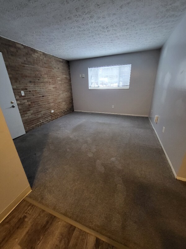 Foto principal - 1105 W Maple St