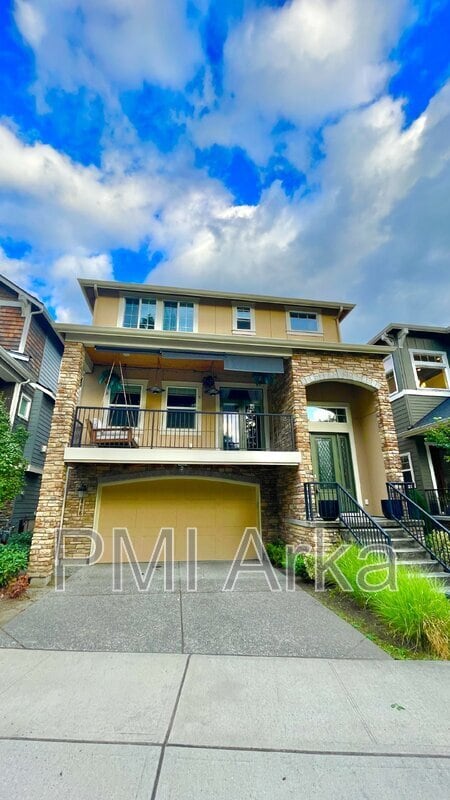 Building Photo - 466 5th Ave NE