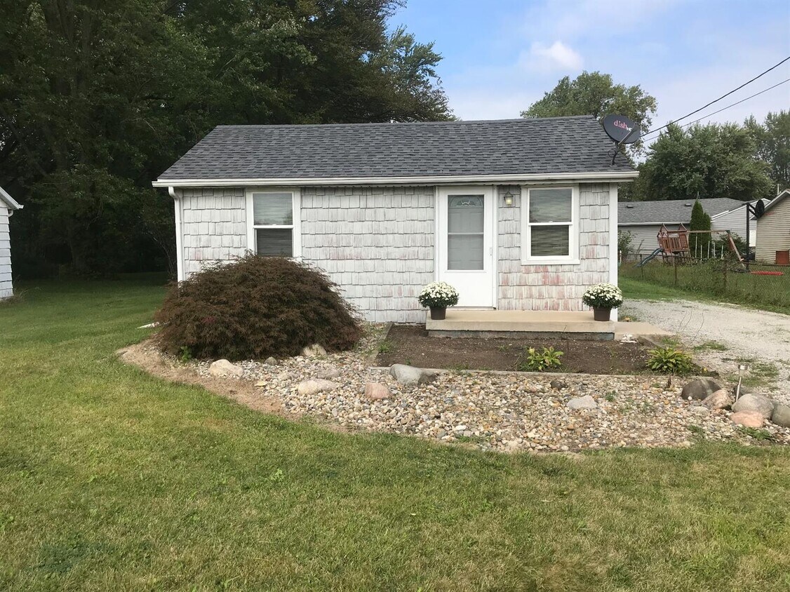 5428 Rogowski Ave, Michigan City, IN 46360 House for Rent in Michigan City, IN
