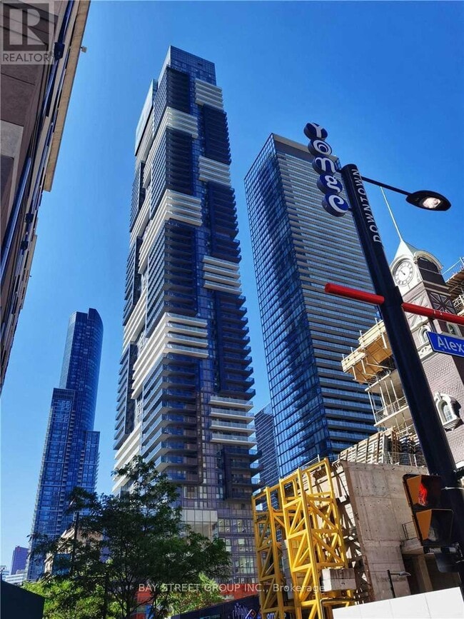 Building Photo - 7 Grenville St