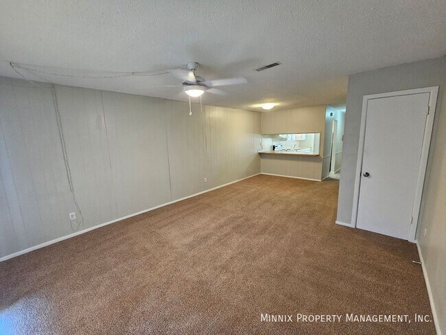 Building Photo - 1704 Yonkers-B