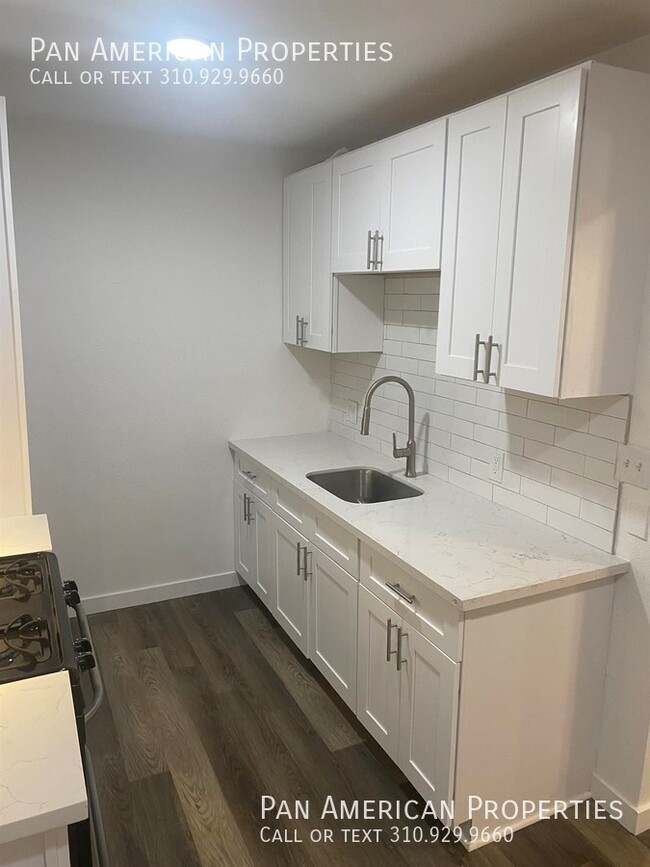 Building Photo - 1423 W Lingan Ln