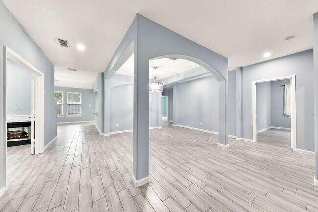 Foto del edificio - 5707 Overton Park Dr