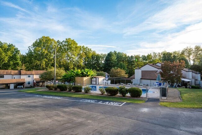 Foto del edificio - 1175 Pebble Dr