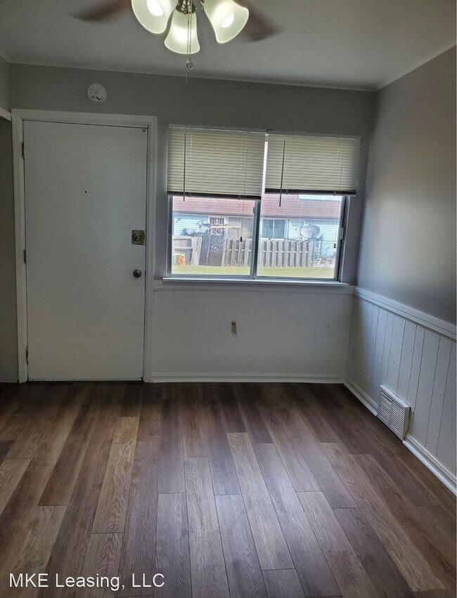 Foto del edificio - 3 br, 1.5 bath House - 8883 N Swan Road Un...