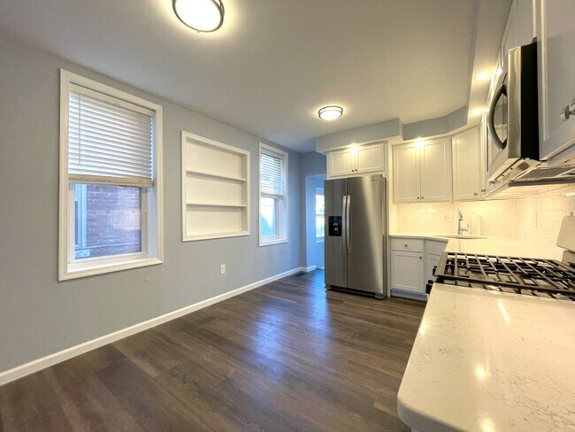 Building Photo - Updated 3 bedroom 1 bathroom home