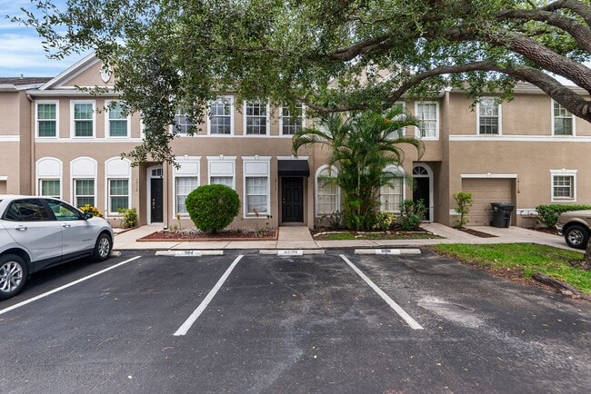 TAMPA TOWNHOME IN GATED COMMUNITY! - TAMPA TOWNHOME IN GATED COMMUNITY!