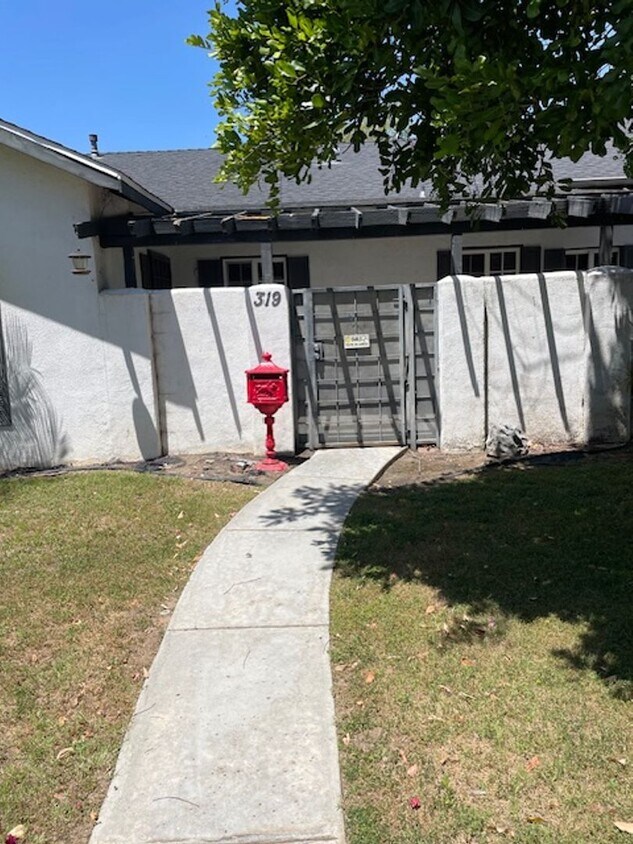 319 E Colton Ave Unit 1, Redlands, CA 92374 Room for Rent in Redlands