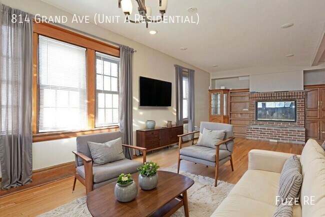 Foto del edificio - 814 Grand Ave
