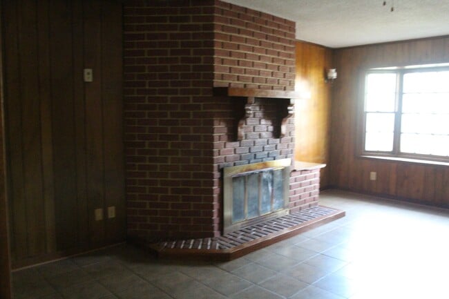 Foto del edificio - 2906 Rosebriar Ave