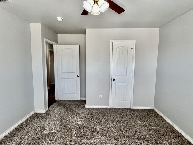 Foto del edificio - 3450 Itasca St