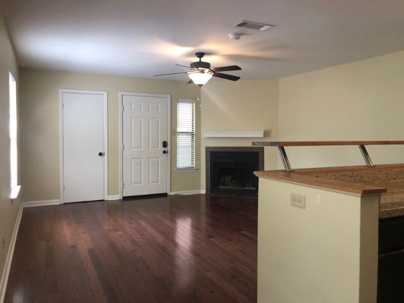 Foto principal - 518 E 7th St