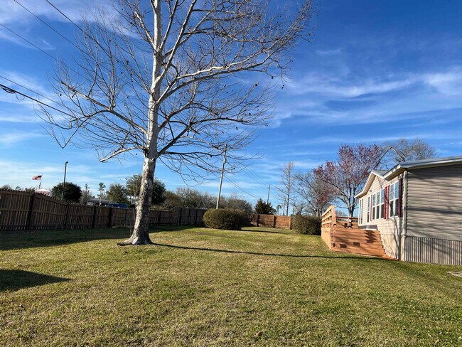 Foto del edificio - 7720 Hwy 2301