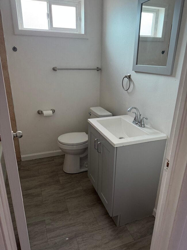 Foto del edificio - 2324 Quincy Ave