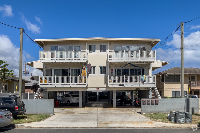 Building Photo - 913 Pumehana St