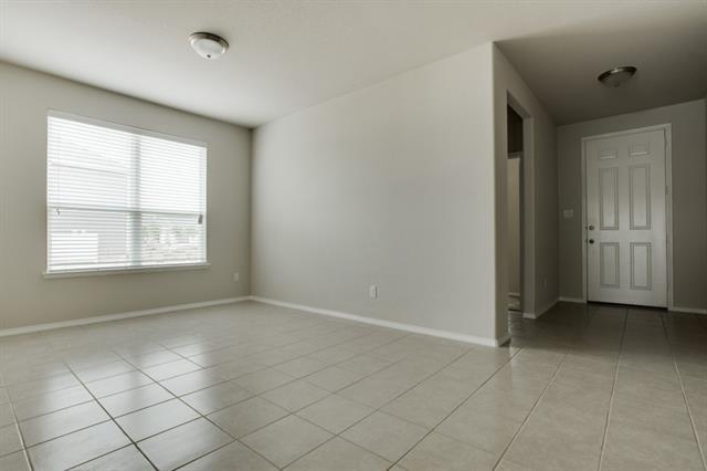 Building Photo - 9128 Blackstone Dr