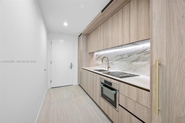 Foto del edificio - 77 SE 5th St