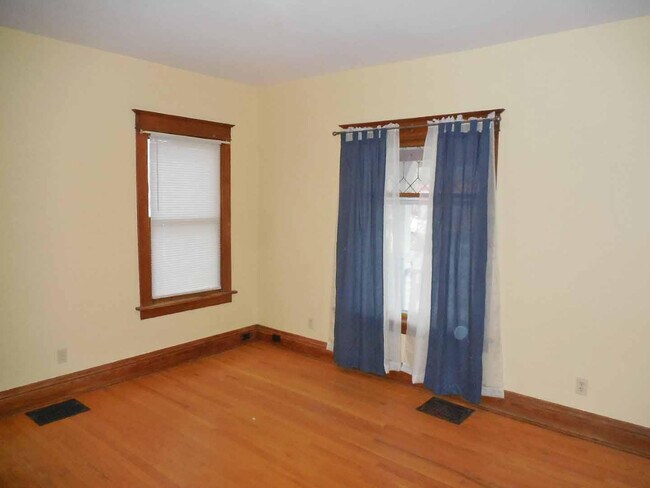 Foto del edificio - 212 W Michigan Ave