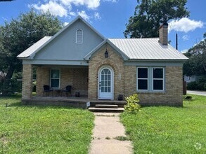 Building Photo - 532 N 32nd St