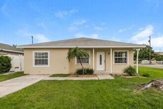 Building Photo - 6624 N Cameron Ave