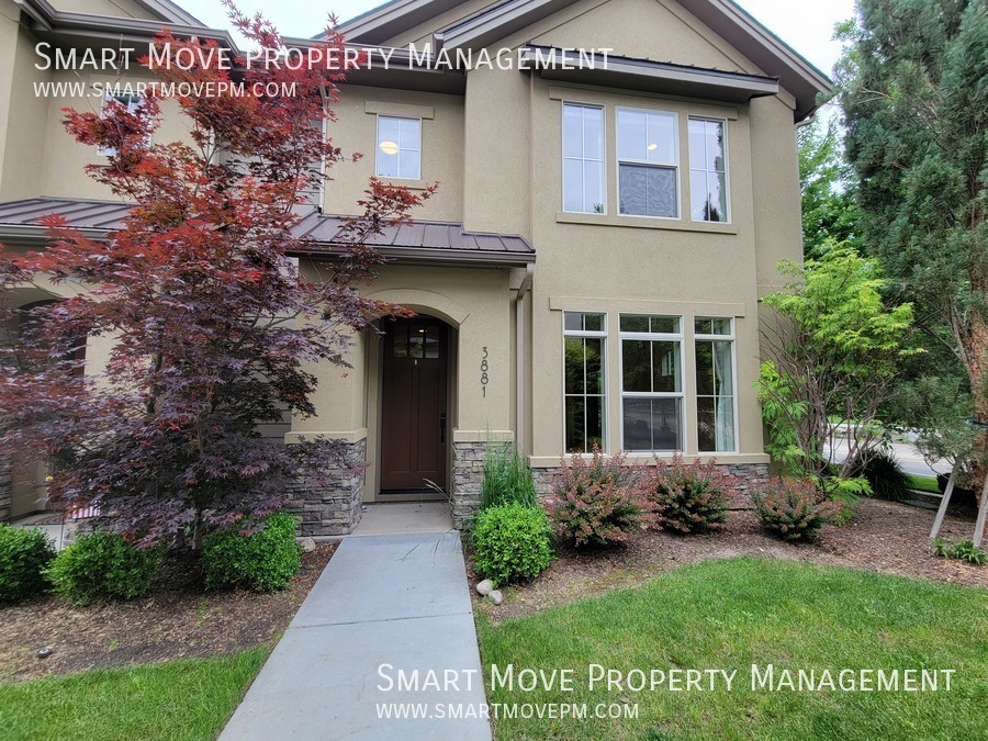 Foto principal - Harris Ranch Townhome in Mill District. Ne...