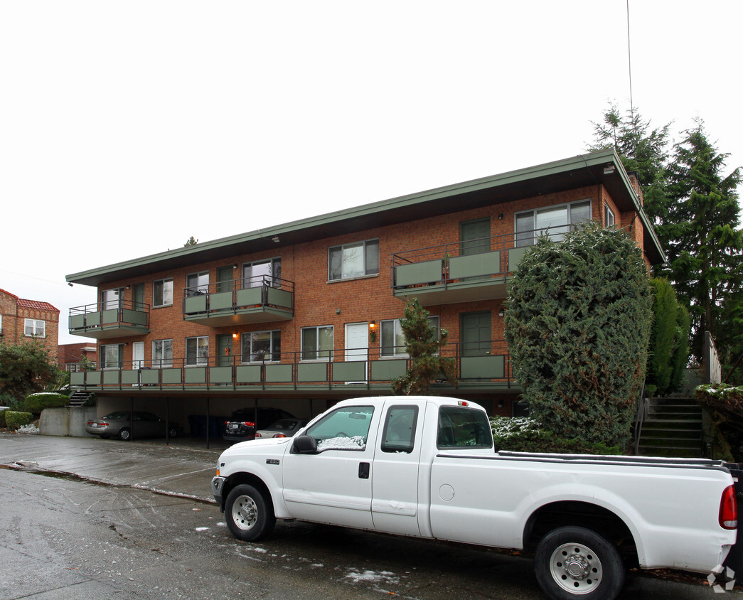 Building Photo - 411 N 44th St