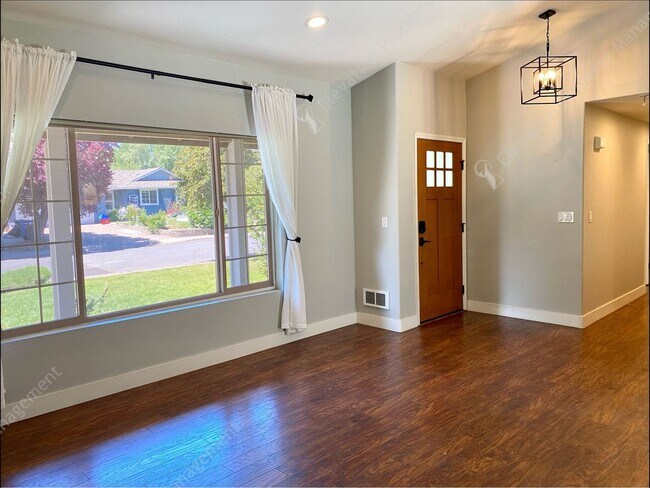 Foto del edificio - Charming Bend Home | Single-Story Living